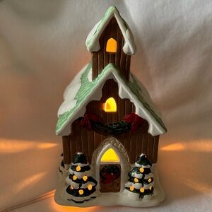 Holiday Vintage Village Light-Up House Decoration